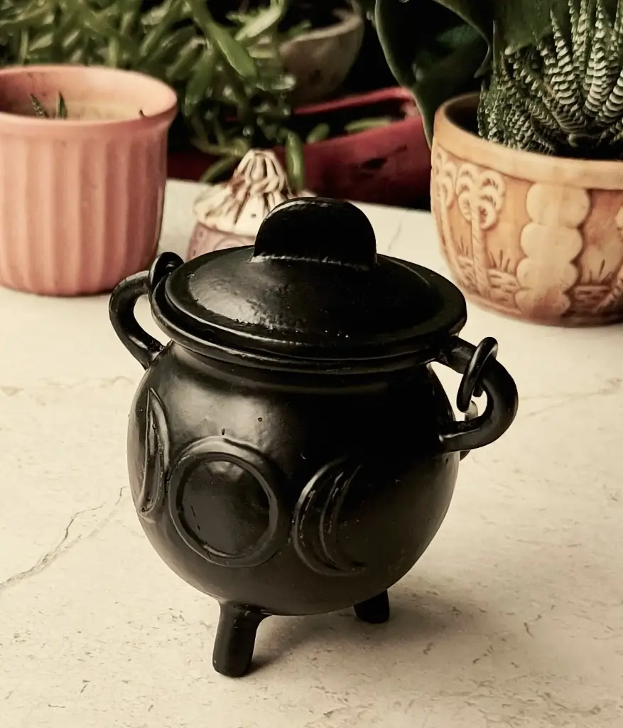 Cast Iron Cauldron Triple Moon